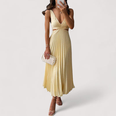 Veléa™ | Annelise Backless Maxi Dress