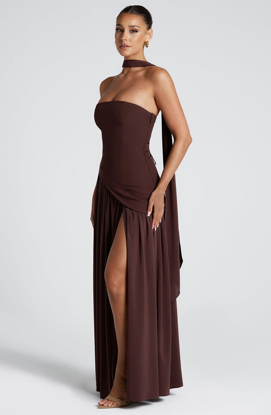 Lunaria™ Elegant Contrast Maxi Dress