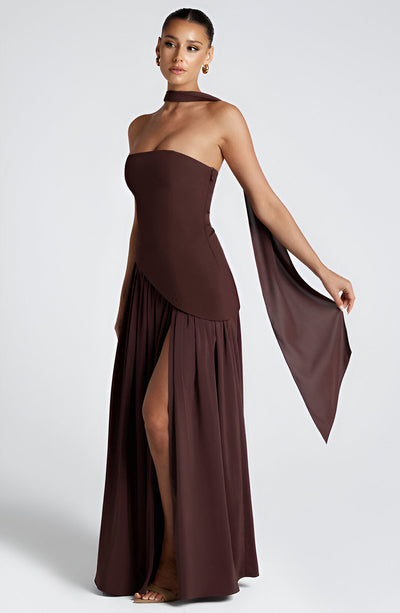 Lunaria™ Elegant Contrast Maxi Dress